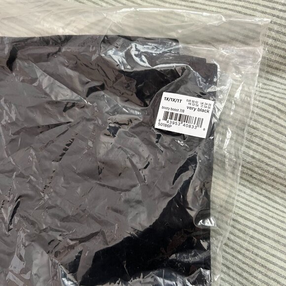 SPANXshape Booty Boost 7/8 Leggings - Picture 1 of 3